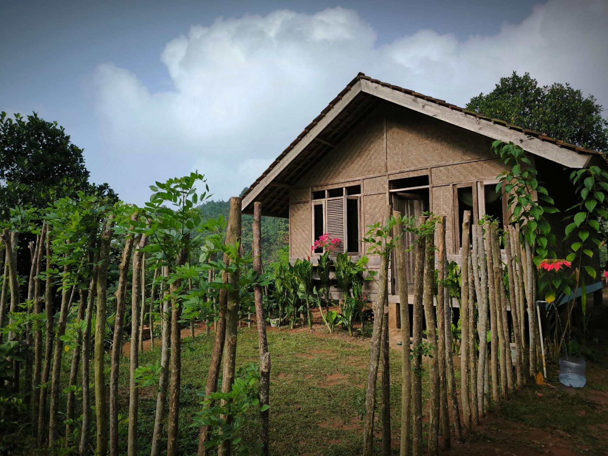 Farmstay Manangel Sindanglaka Exterior photo